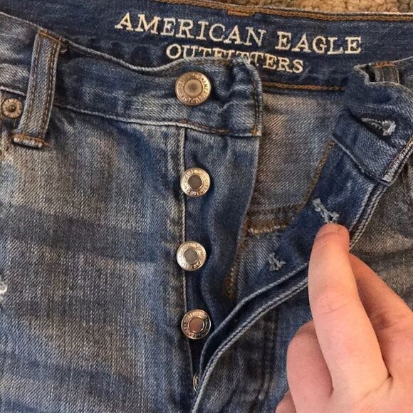 EUC AMERICAN EAGLE 8 VINTAGE HI RISE JEAN SHORT - Picture 7 of 11